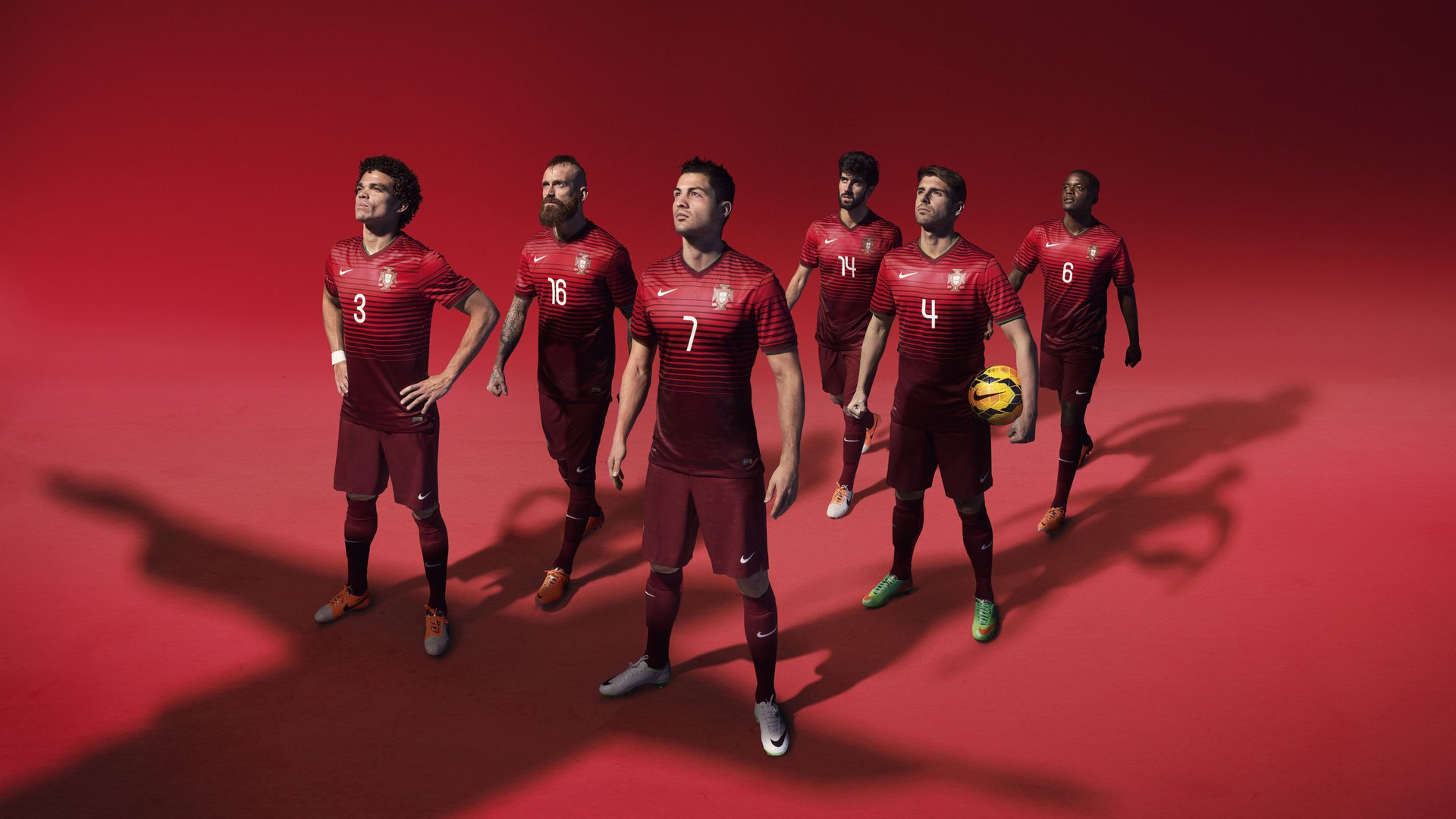 特色足球文化节在多地盛大举行，彰显时代精神，足球特色学校文化手抄报